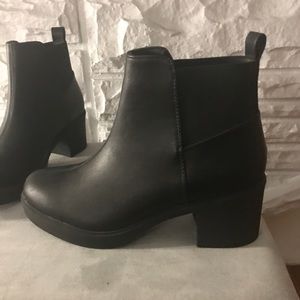NWOT UNWORN Ego Official Black boots